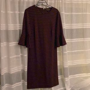 Burgundy and black stripes. Banana Republic size 6. 3/4 ruffled sleeves
